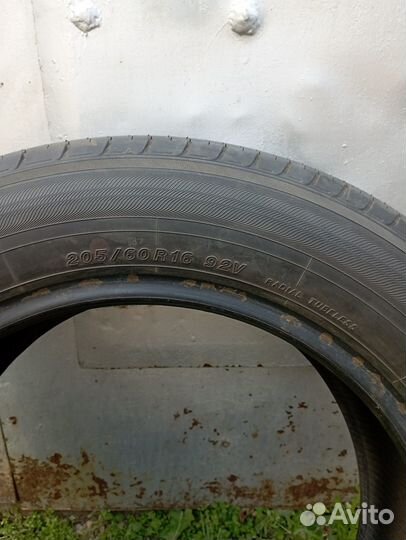 Yokohama Advan dB V551V 205/60 R16 92V