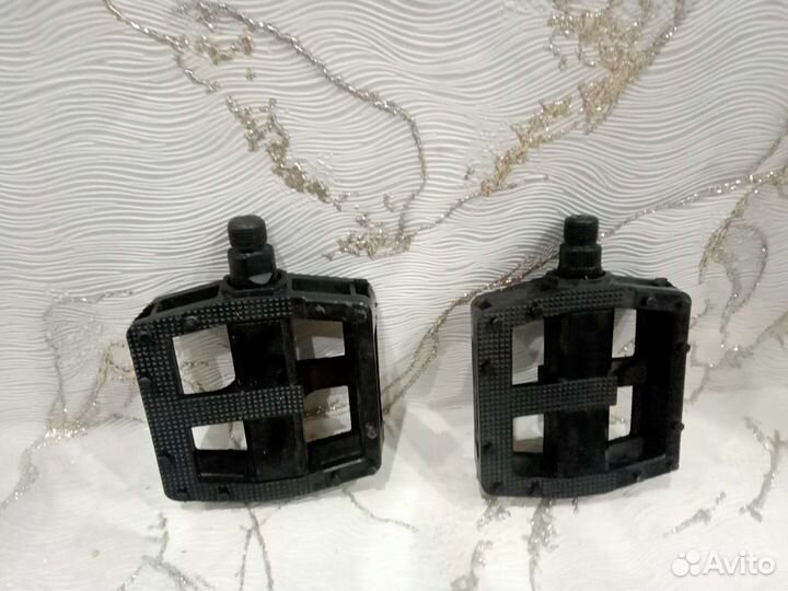 Педали для велосипеда