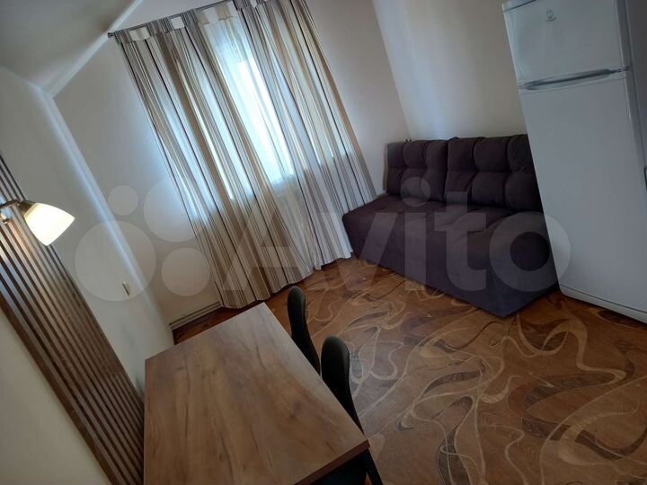 1-к. квартира, 42 м², 2/2 эт.