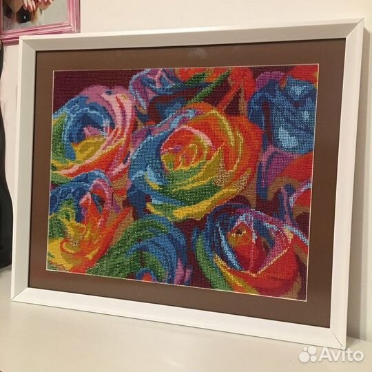 Картины в подарок. Элемент декора интерьера