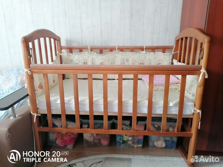 Детская кроватка