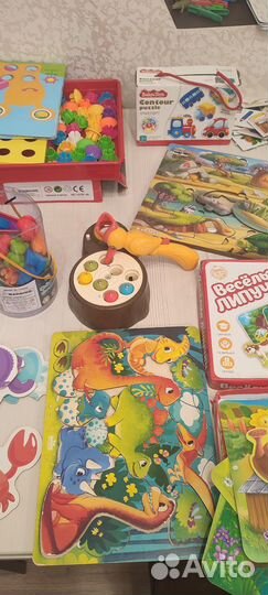 Развивающие игрушки для малышей пакетом