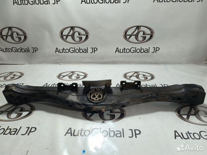 Балка под кпп Audi Q7 BAR 2006