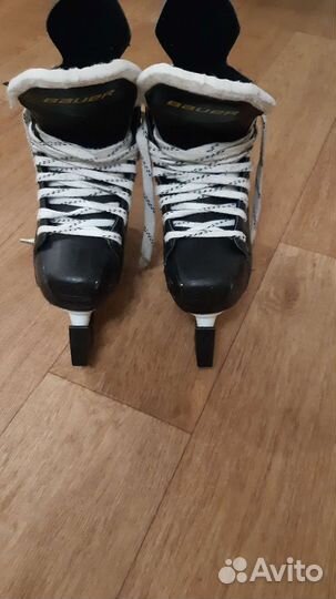 Хоккейные коньки bauer