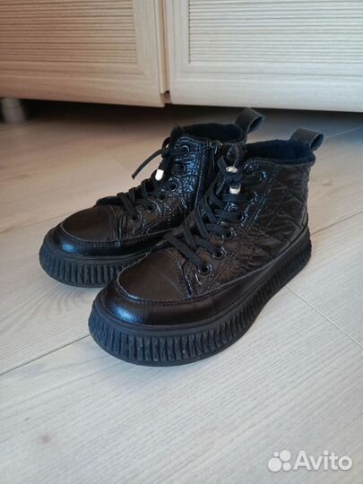 Кроссовки для девочки