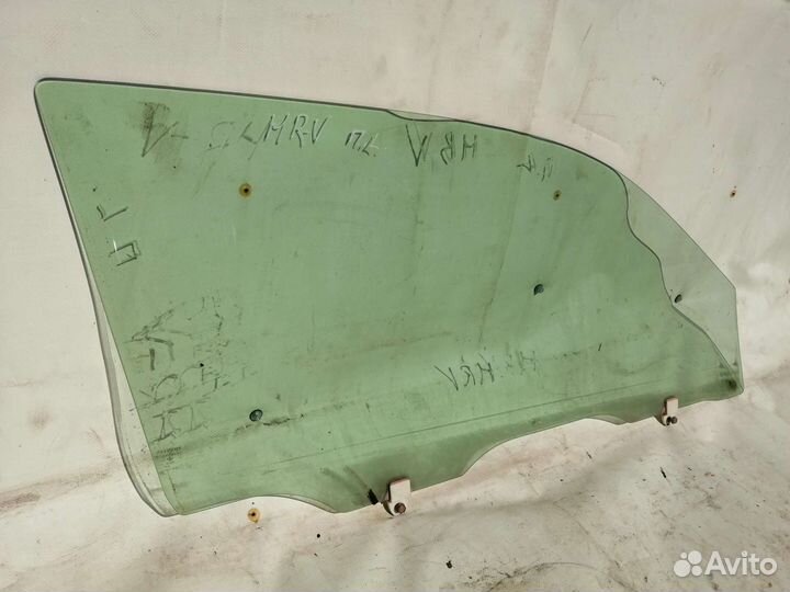 Стекло боковое переднее левое Honda HR-V