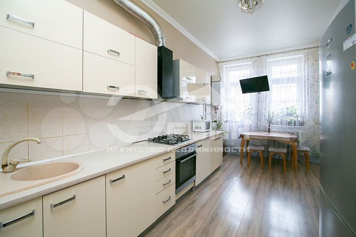 4-к. квартира, 121,7 м², 2/2 эт.
