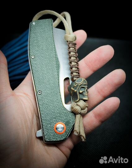 Темляк для ножа из паракорда с бусинами