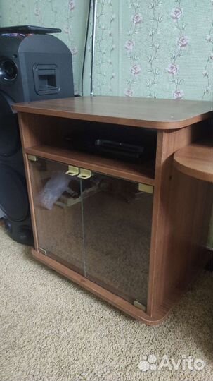 Тумба под телевизор