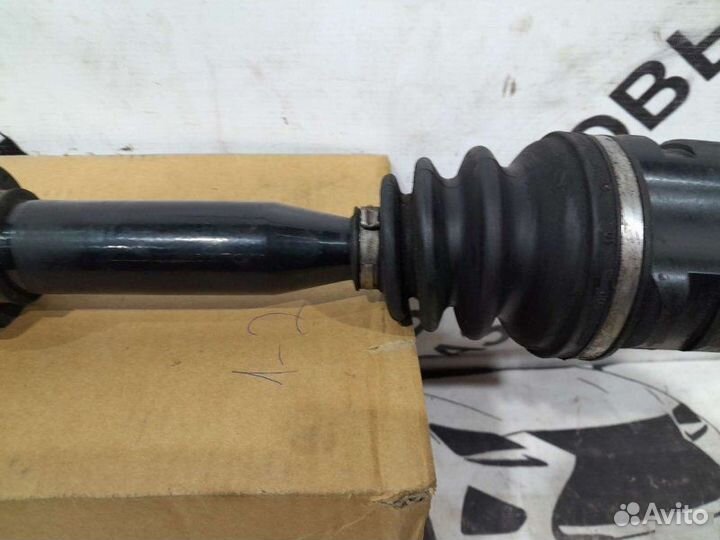 Шрус передний правый Toyota Yaris