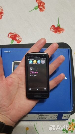 Смартфон Nokia C6-01