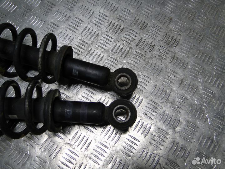 Амортизатор задний Toyota Prius 20 2007 1.5