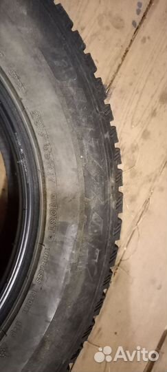 Bridgestone Blizzak Spike-01 225/65 R17
