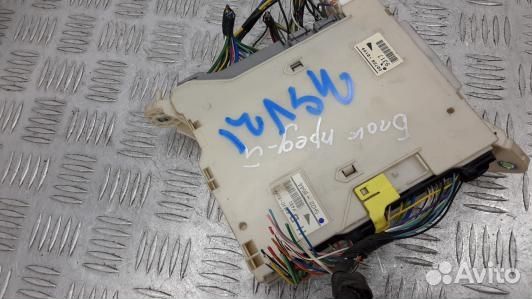 Блок предохранителей lexus GS 3 (3SV21M103)