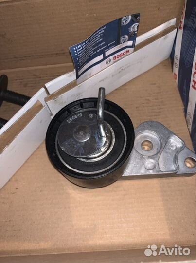 Ролик натяжной