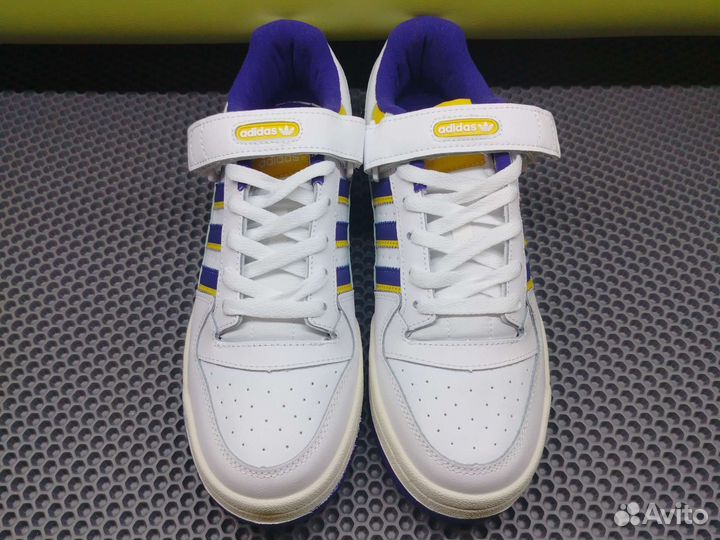 Adidas forum low