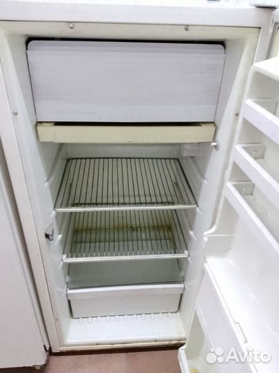Холодильник бу Бирюса