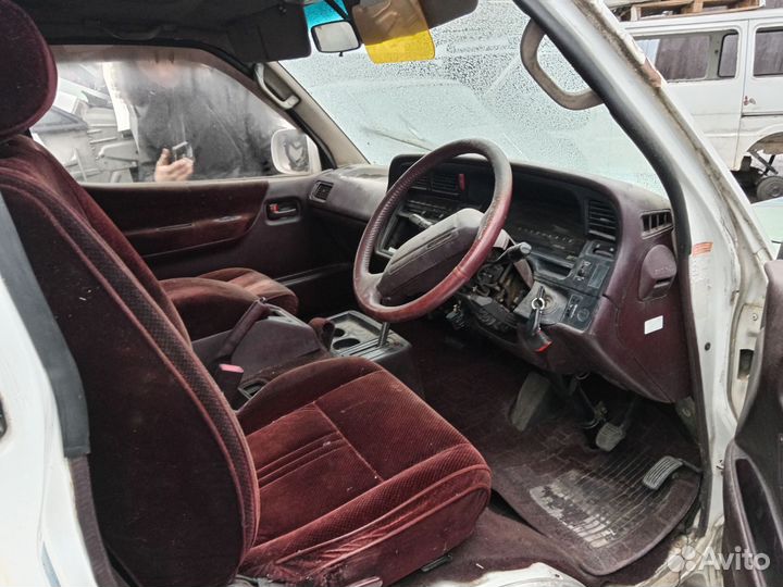 Авто в разбор на запчасти Toyota Hiace