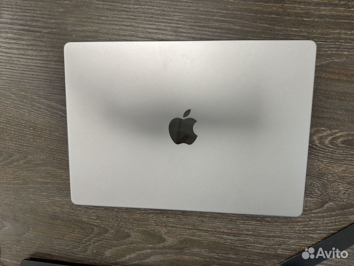 Macbook pro 14 m1pro 16gb 512gb