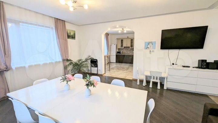 Коттедж 202 м² на участке 13 сот.