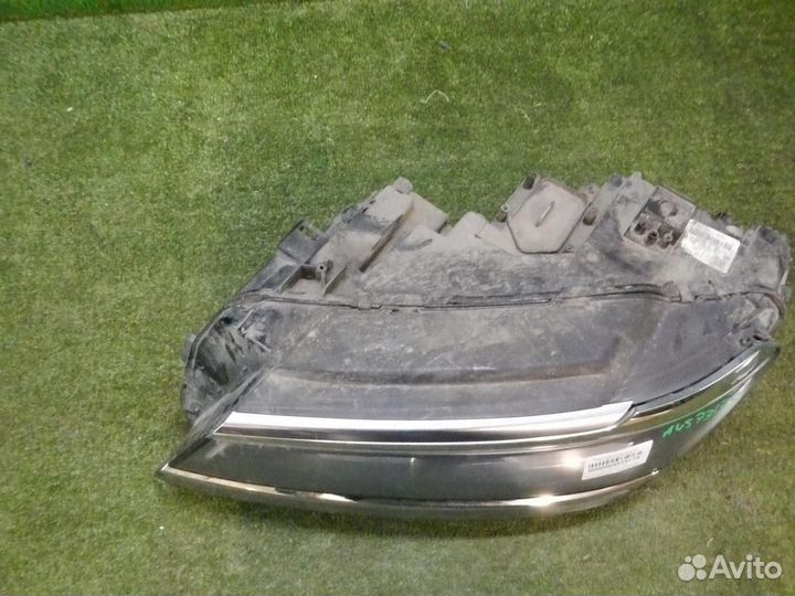 Фара левая Volkswagen Tiguan