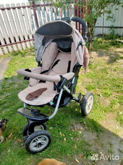 Прогулочная коляска
