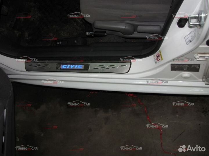 Пороги для Honda Civic 8 4D Mugen RR style