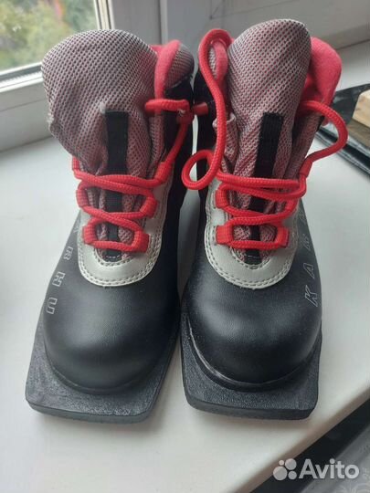 Лыжные ботинки