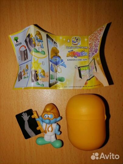 Киндер сюрприз смурфики 2022 Смурфик доктор