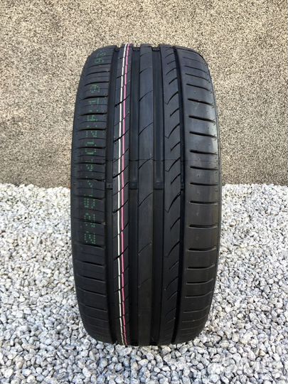 Tracmax X-Privilo TX3 235/40 R18 95