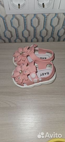 Сандалии для девочки