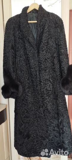 Шуба каракулевая