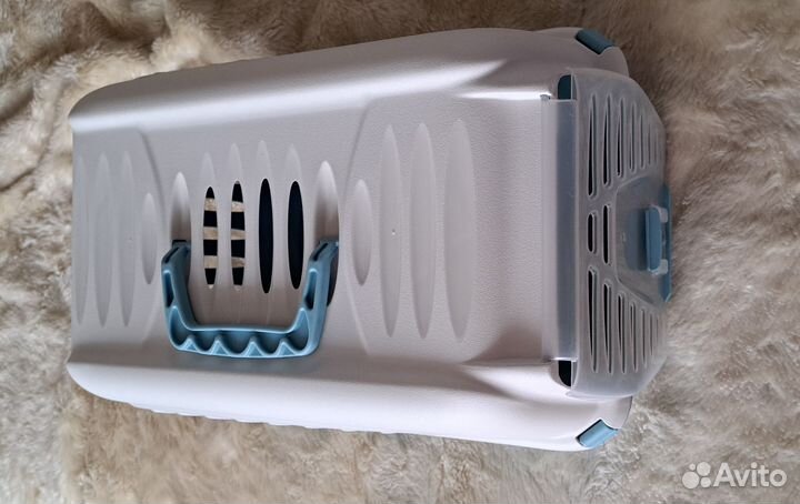 Переноска для кошек и собак