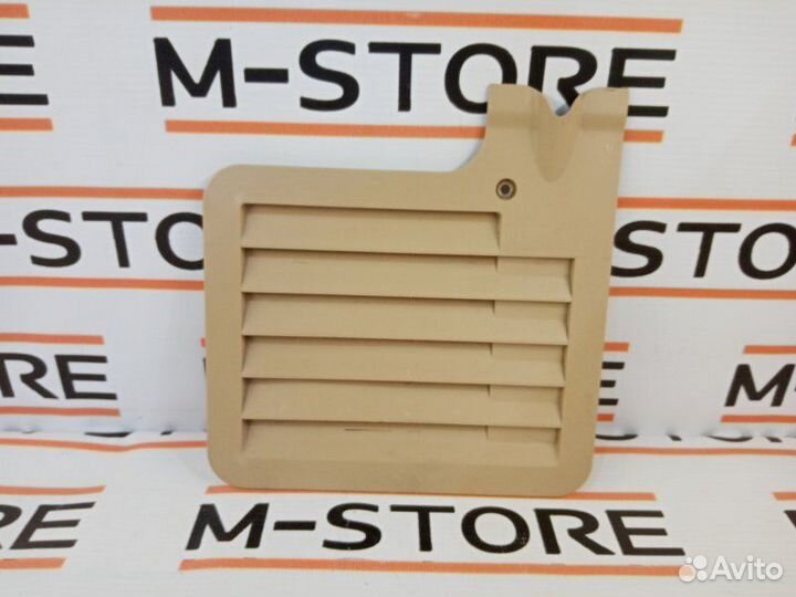 Решетка вентиляционная задняя левая Mercedes-Benz