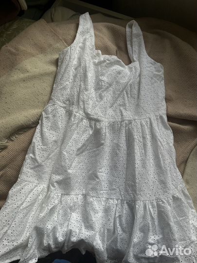 Платье белое новое с вышивкой
