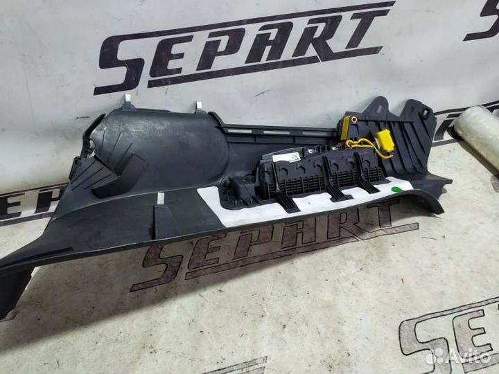 Обшивка стойки задняя правая Audi Q5 8R 2.0 CNC