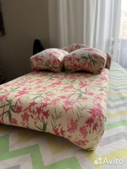 Детская кроватка для кукол