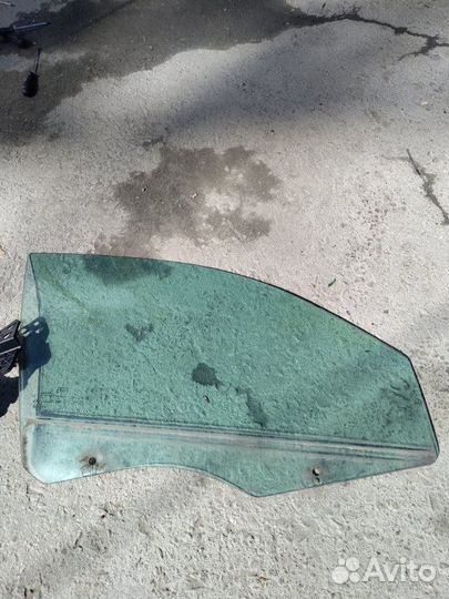 Стекло переднее правое Chrysler Sebring JS 2008