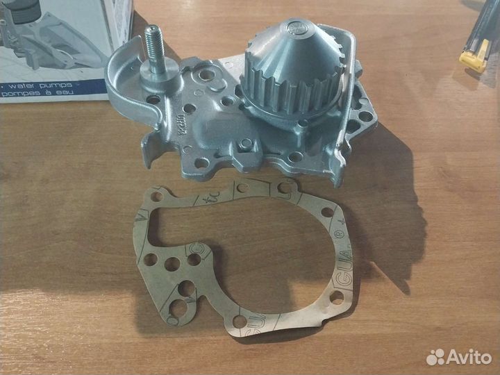 Помпа renault logan 1,4 1,6
