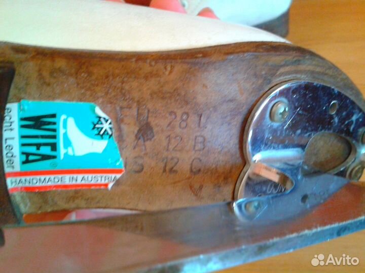 Коньки Wifa р-р 28L (стелька 18,5 см)