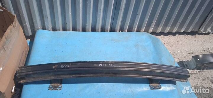 Усилитель переднего бампера Land Rover range rove