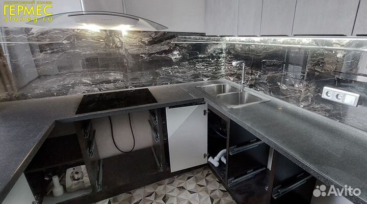 Столешница Подоконник из камня Hi-Macs гранит м2