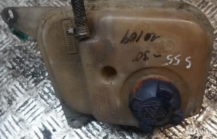 Бачок расширительный Audi 80/90