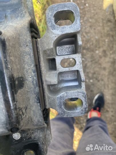 Подушка двигателя volkswagen golf 6