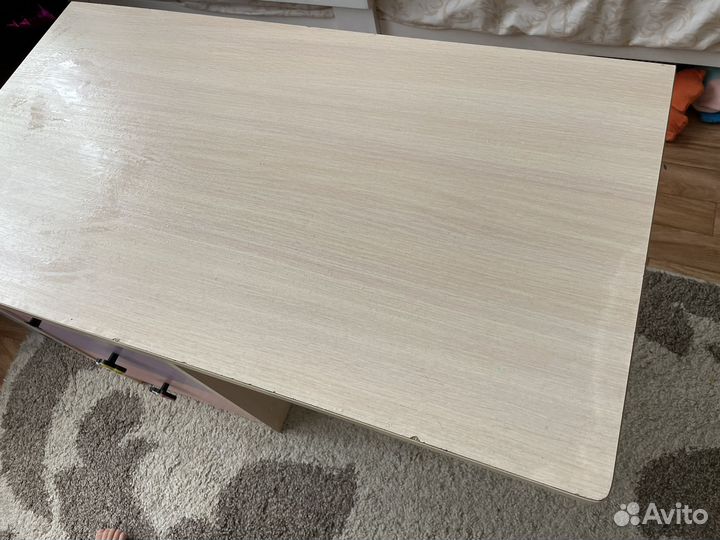 Детский столик