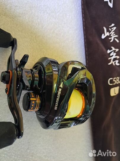 Кастинговый спиннинг с катушкой