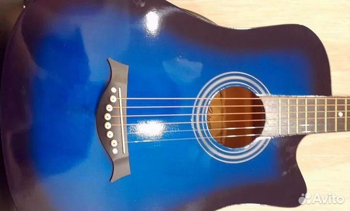 Акустическая классическая гитара