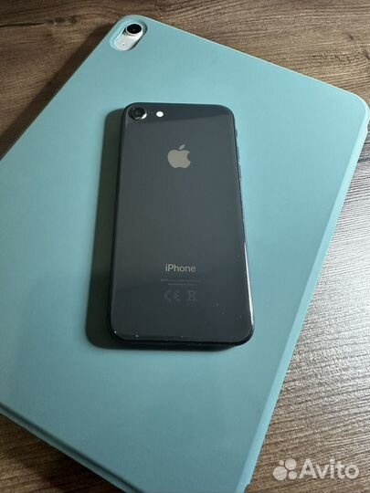 iPhone 8, 64 ГБ