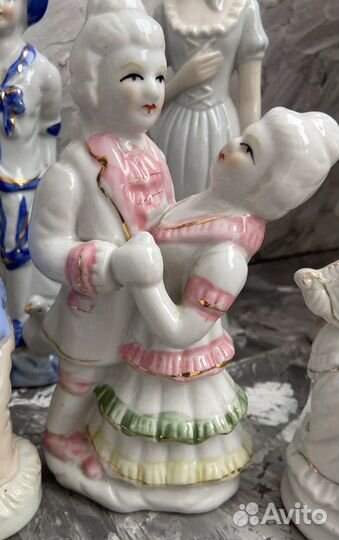 Фарфоровые статуэтки