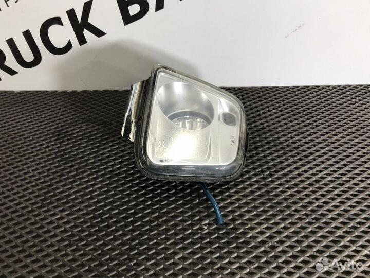 82157780 Фара противотуманная левая Volvo FH
